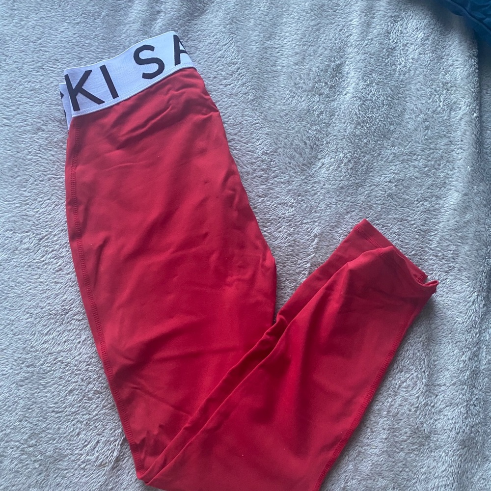 Saski leggings in red!